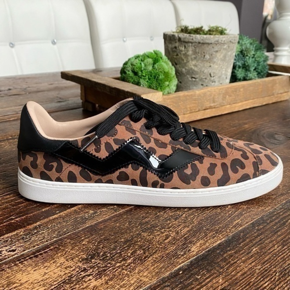 Leopard Print Women's Low-Top Sneakers with Black Trim